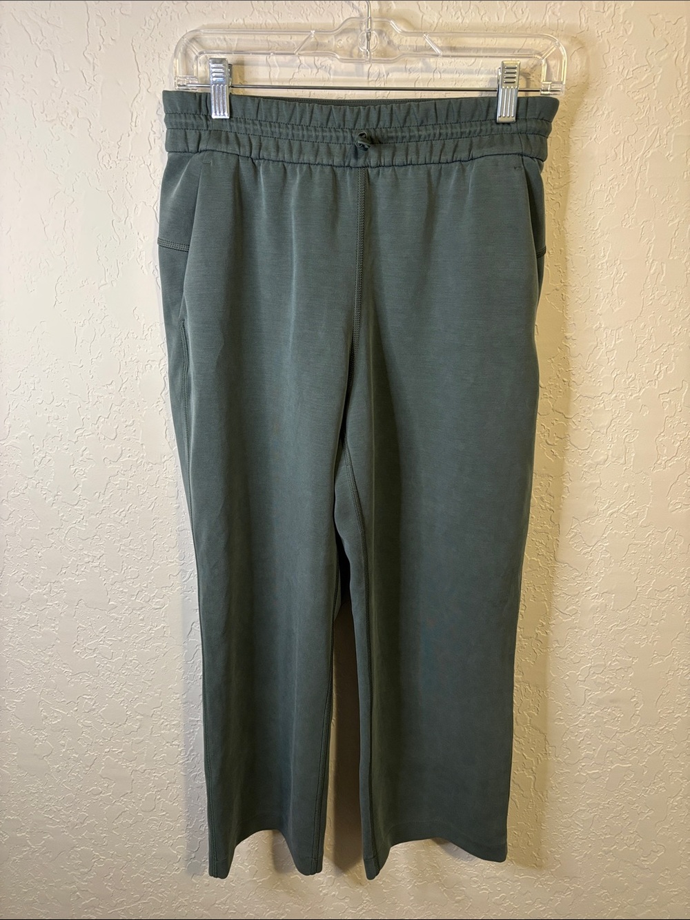 Lululemon Softstreme High-Rise Straight Leg Crop